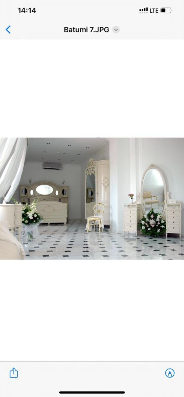 Rcheuli Hotel Batumi Bagian luar foto