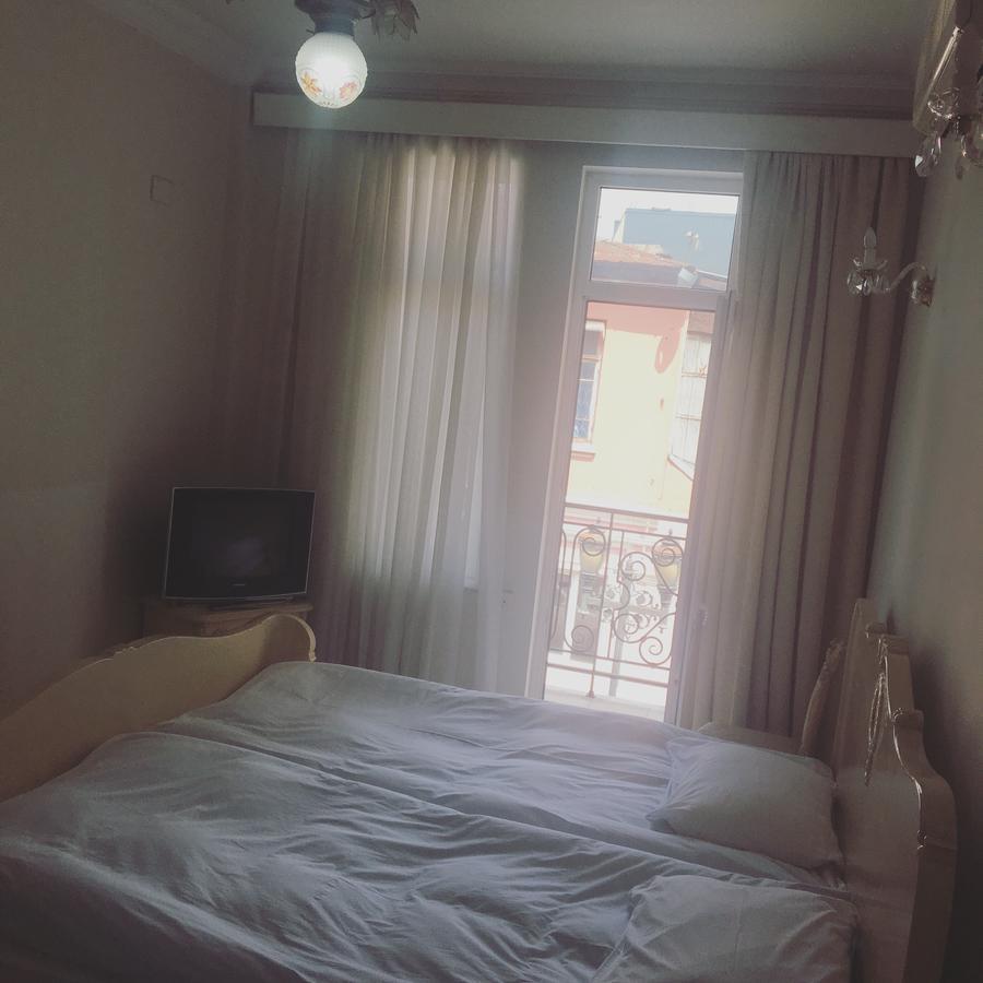 Rcheuli Hotel Batumi Bagian luar foto