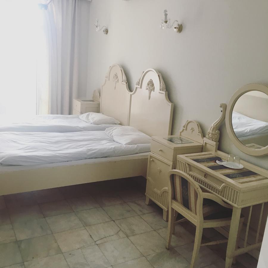 Rcheuli Hotel Batumi Bagian luar foto