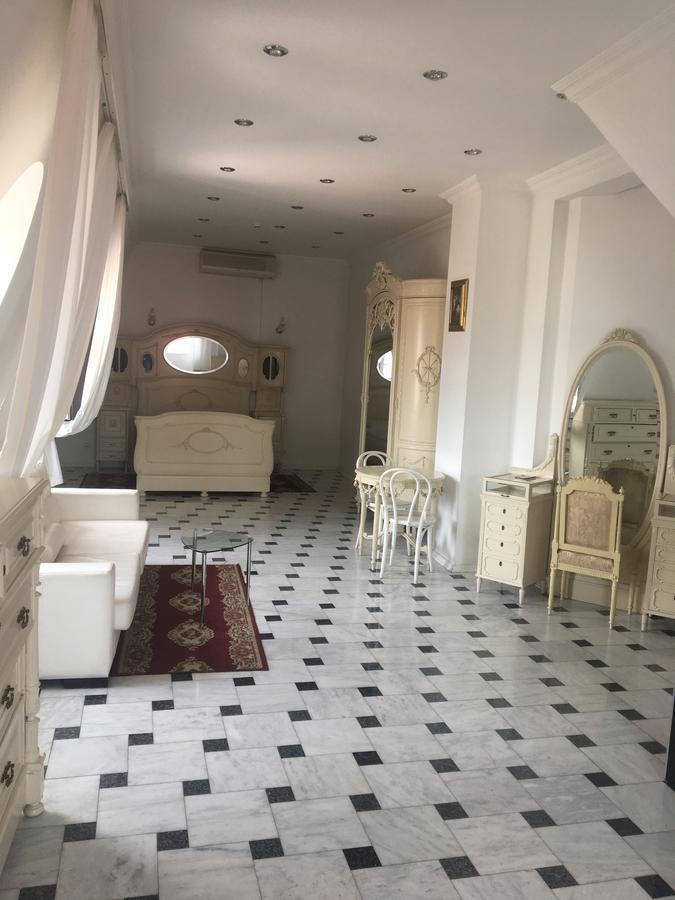 Rcheuli Hotel Batumi Bagian luar foto