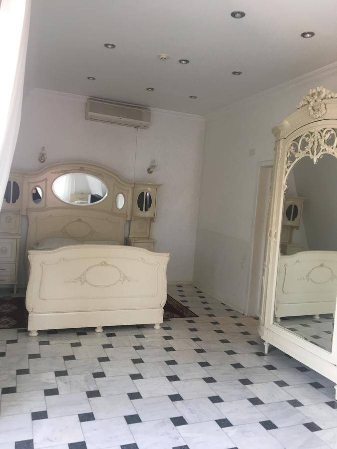 Rcheuli Hotel Batumi Bagian luar foto