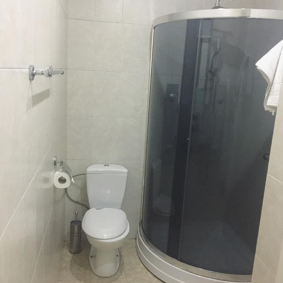 Rcheuli Hotel Batumi Bagian luar foto